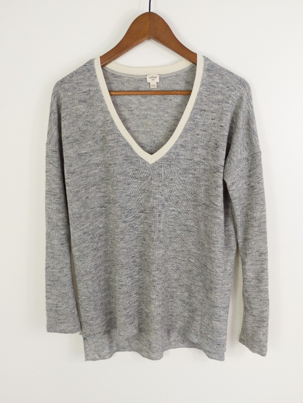 Wilfred Aritzia Sherbrooke V-Neck Marled Knit Sweater Grey White Size Small